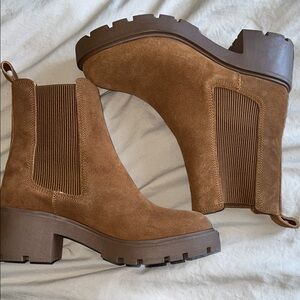Steve Madden Tan Suede Heeled Boots